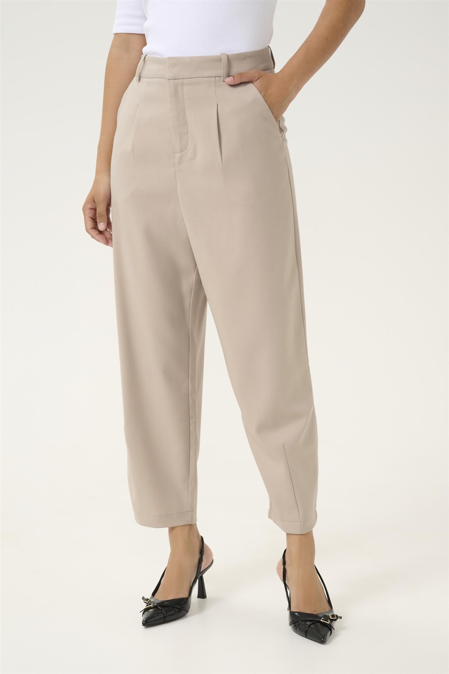 Merle pants suiting