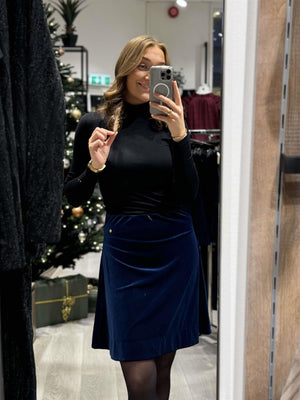 Velvet skirt