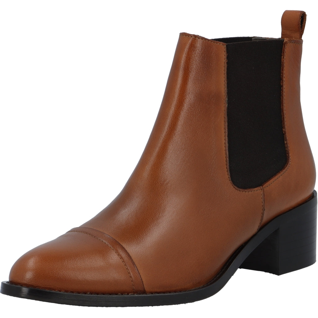 Carol Chelsea boots