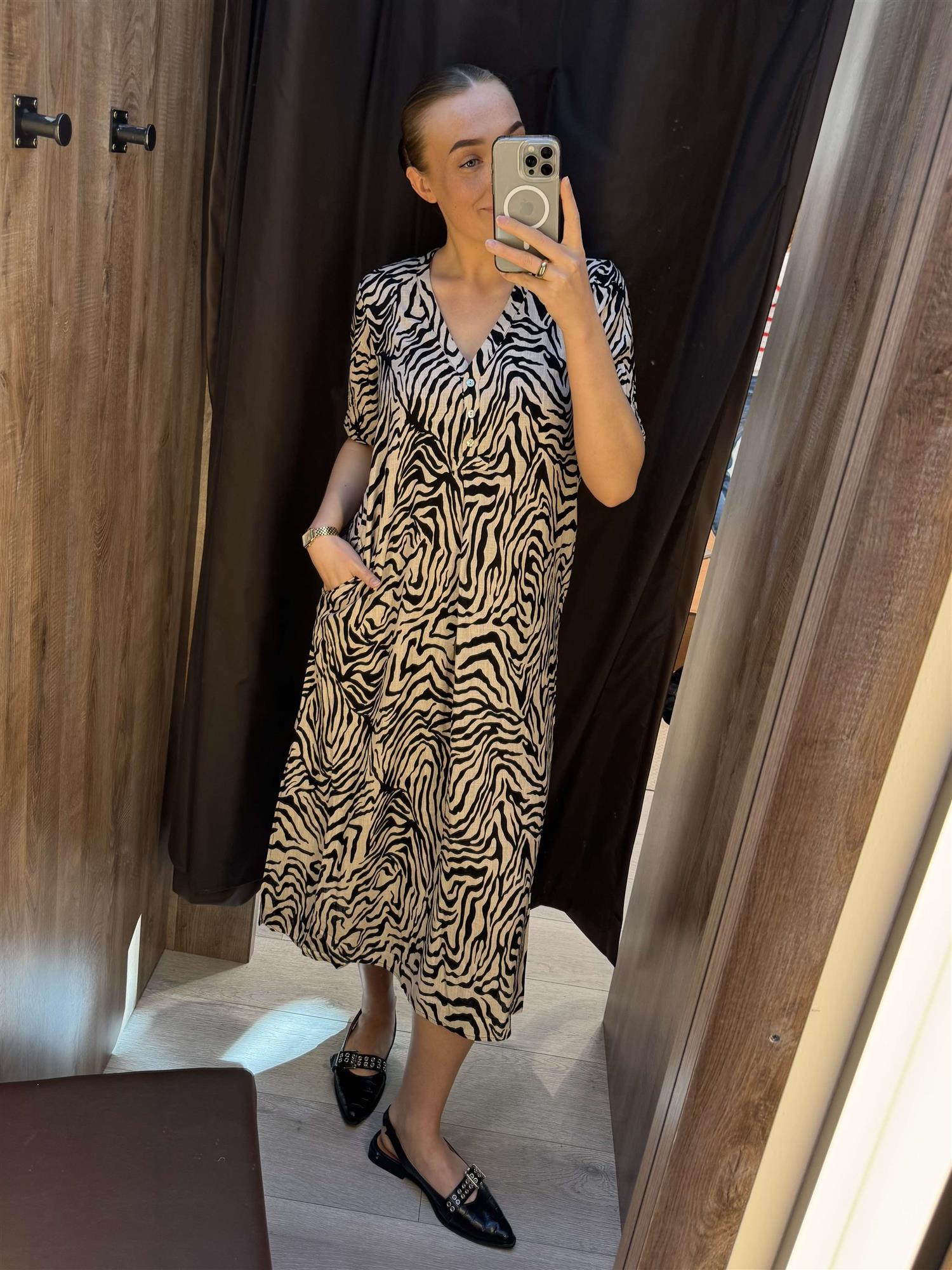 Larin dress