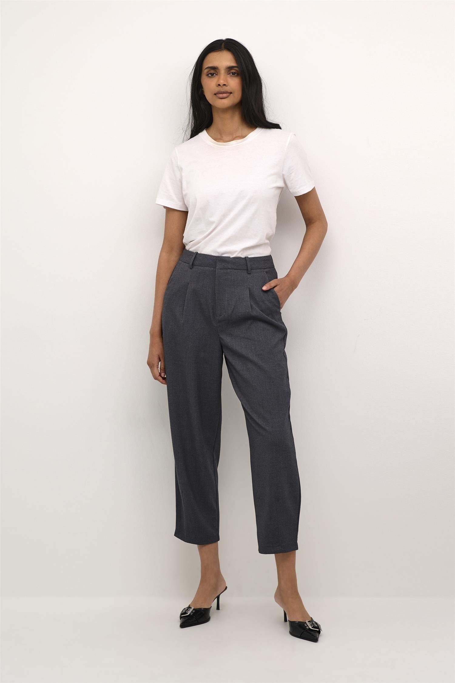 Merle pants suiting