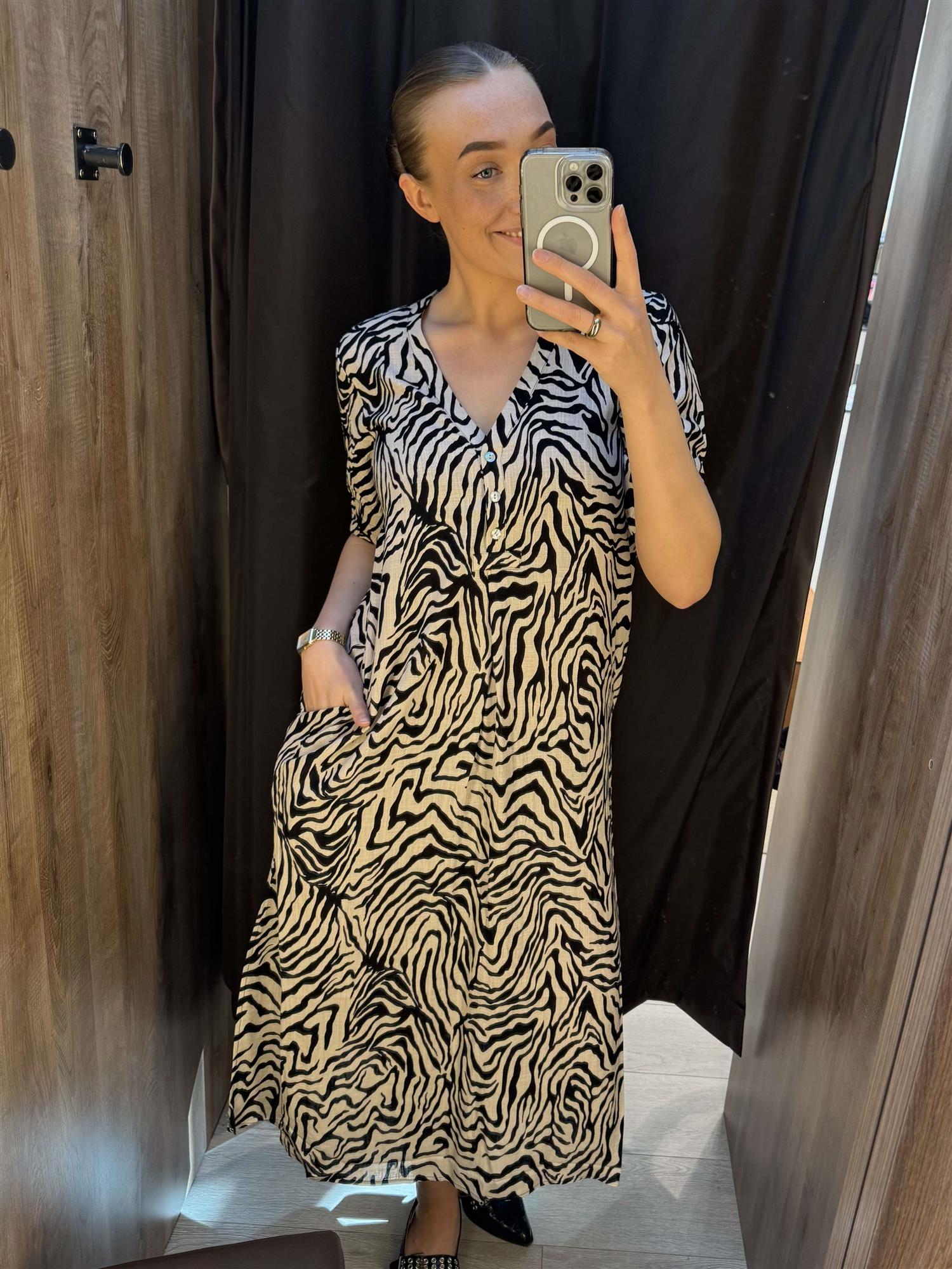 Larin dress