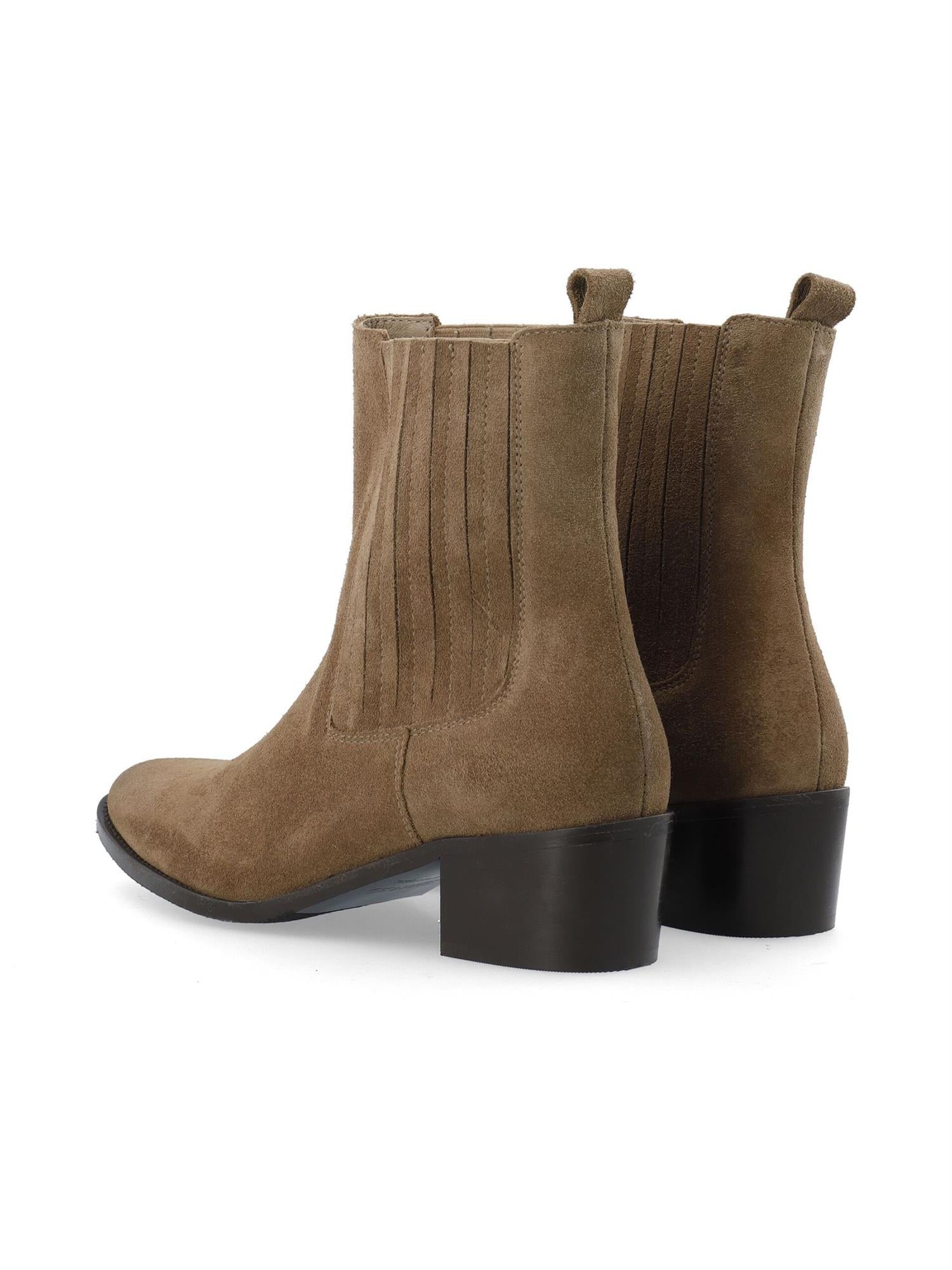 Carol Chelsea boot