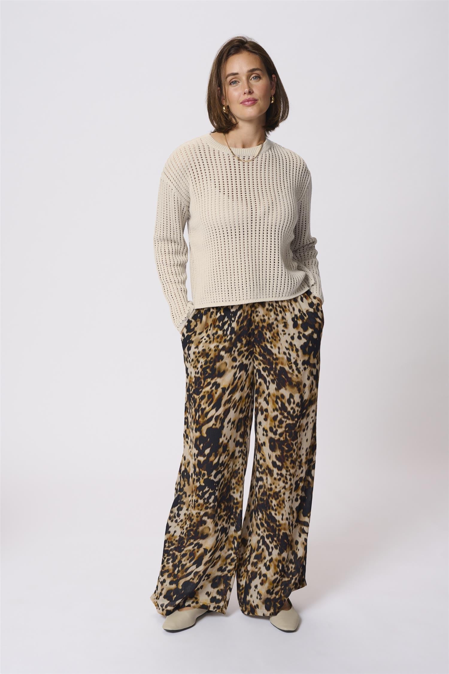 Solar pullover
