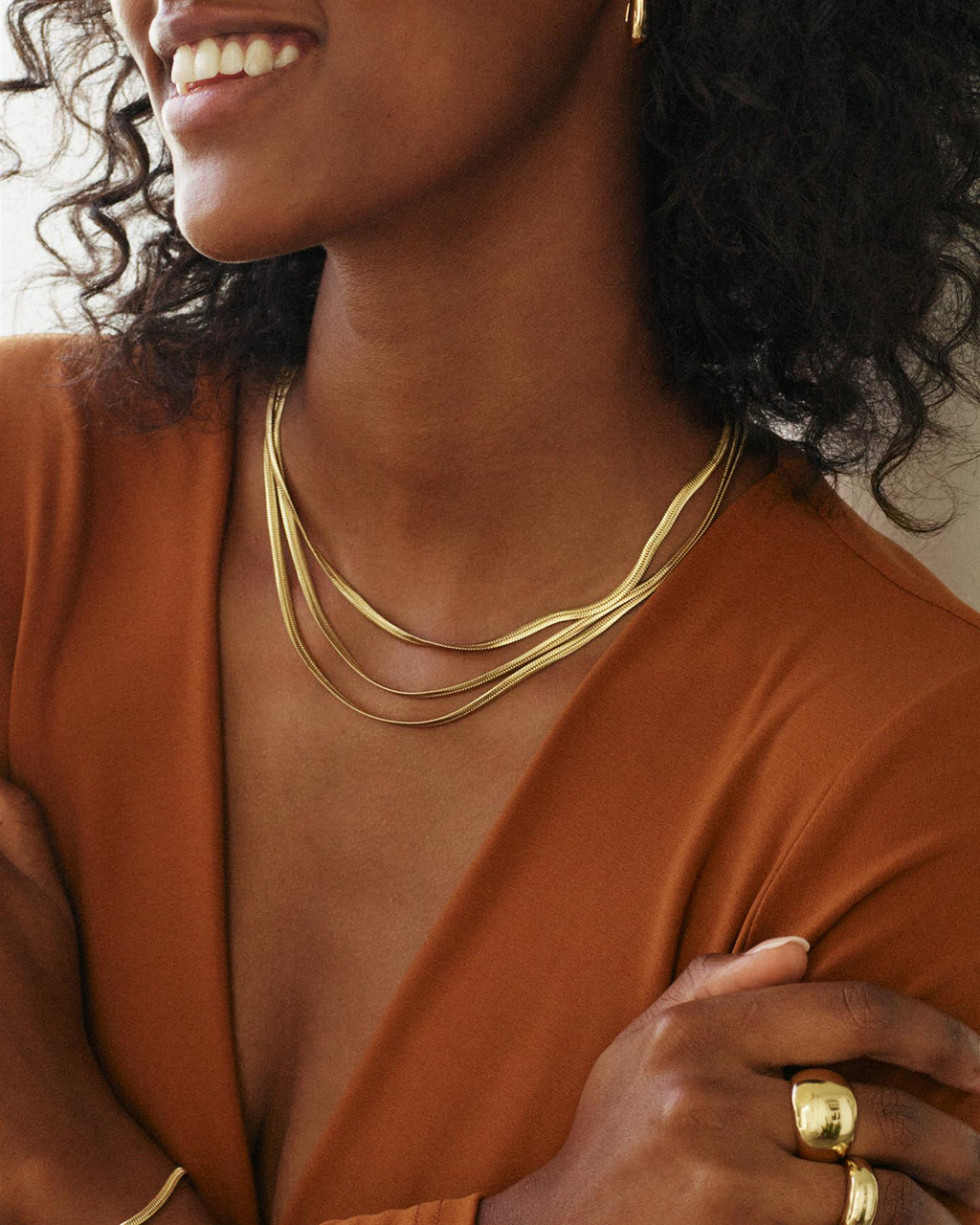 Herringbone triple necklace gold